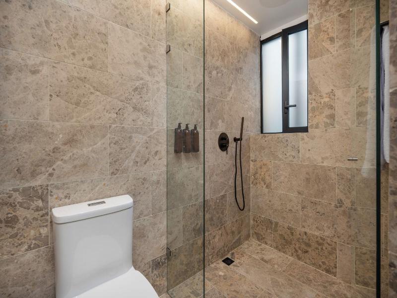 Lin Boutique Hotel By Housy Host image