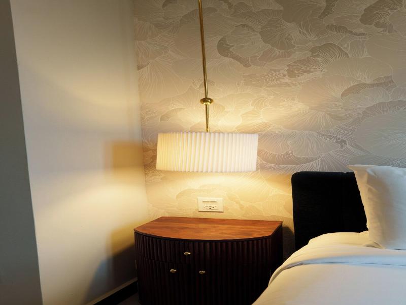 The Oliver Hotel image