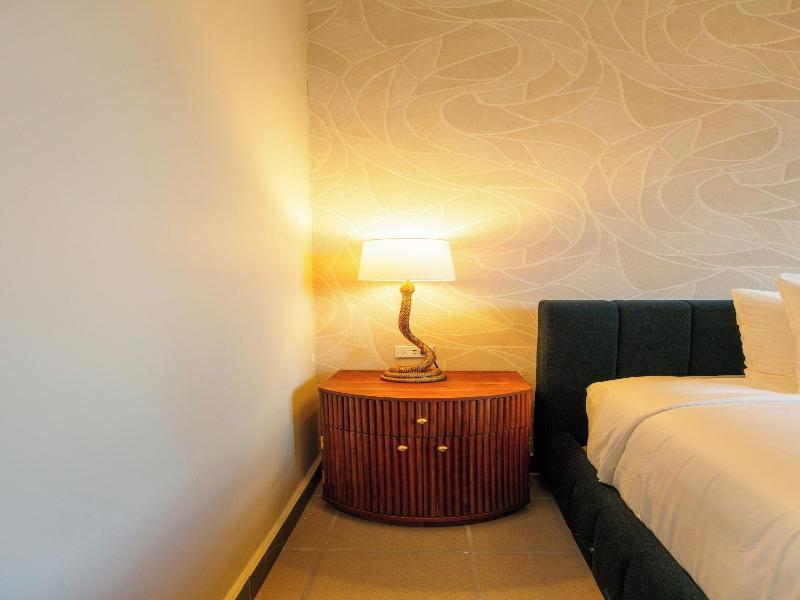 The Oliver Hotel image