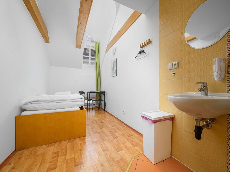 Wellness Rooms Central image