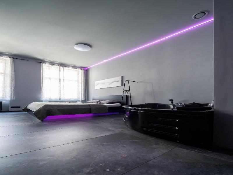 Wellness Rooms Central image