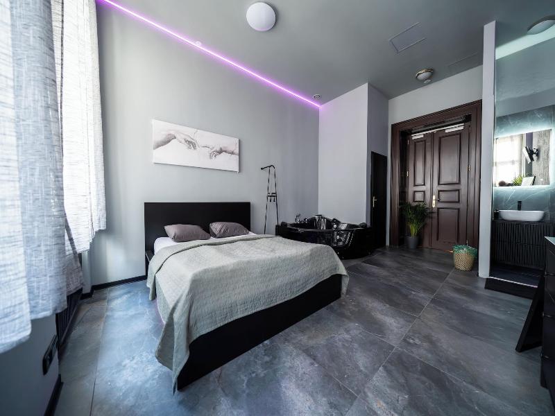 Wellness Rooms Central image