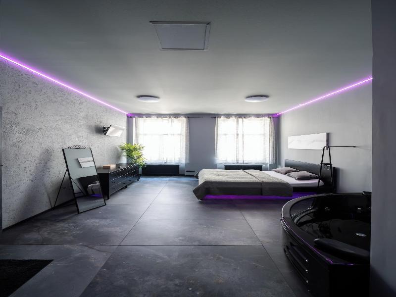 Wellness Rooms Central image