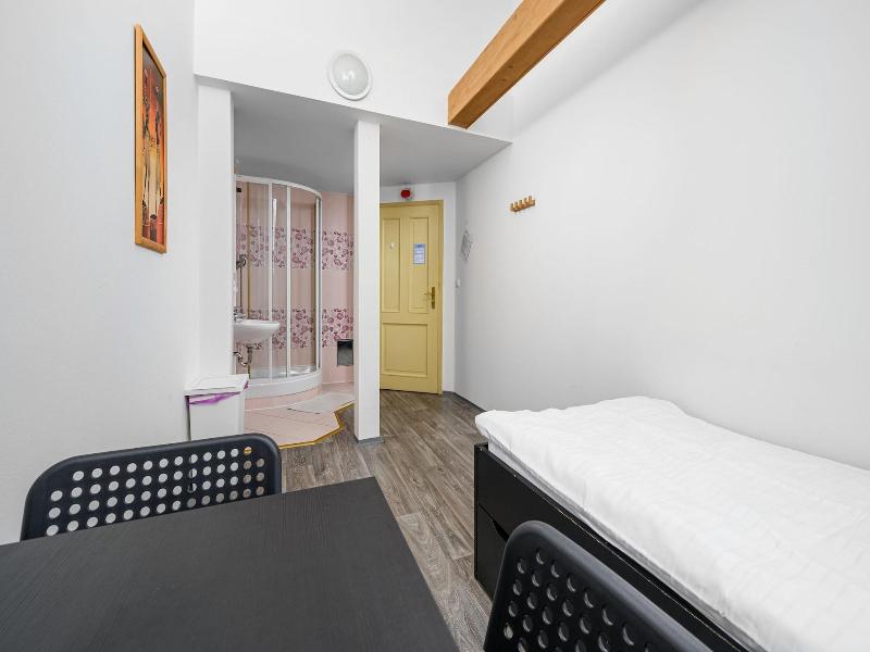 Wellness Rooms Central image