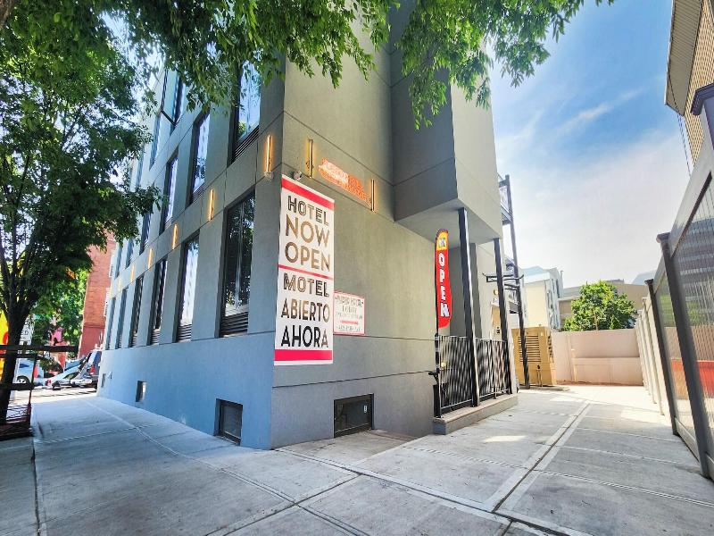 Hotel Fuego Bronx image