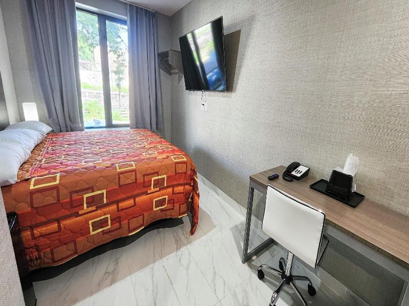 Hotel Fuego Bronx image