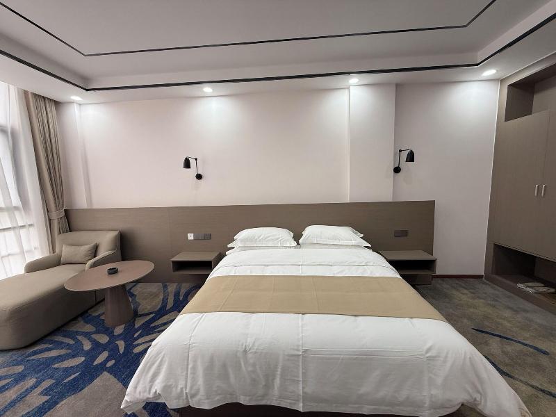 Carrey Hotel- Accommodation Bb-mice image