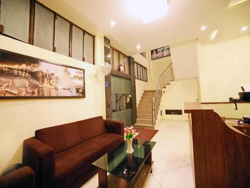 Sada Shiv Guest House Near Ganga River image