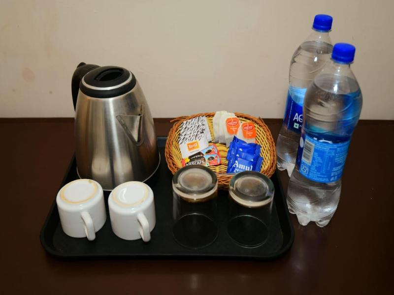 Sada Shiv Guest House Near Ganga River image