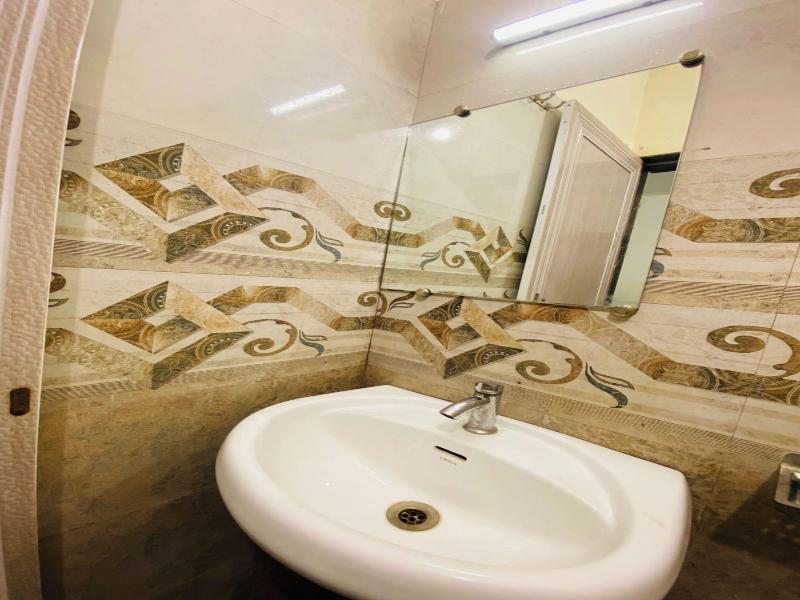Sada Shiv Guest House Near Ganga River image