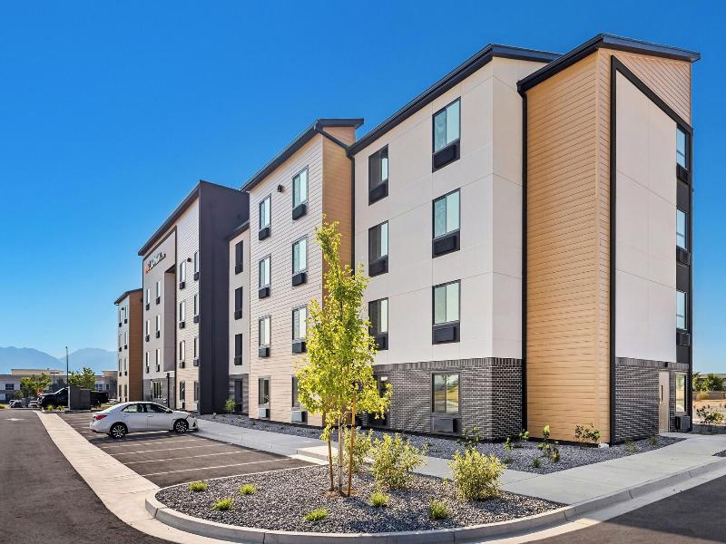 Livaway Suites Seattle-renton image