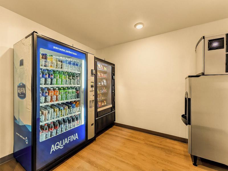 Livaway Suites Seattle-renton image