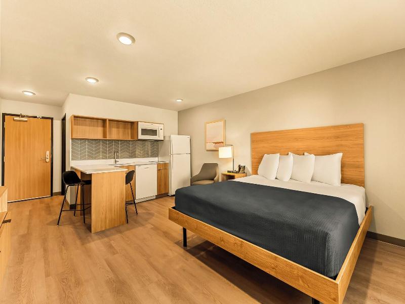 Livaway Suites Seattle-renton image