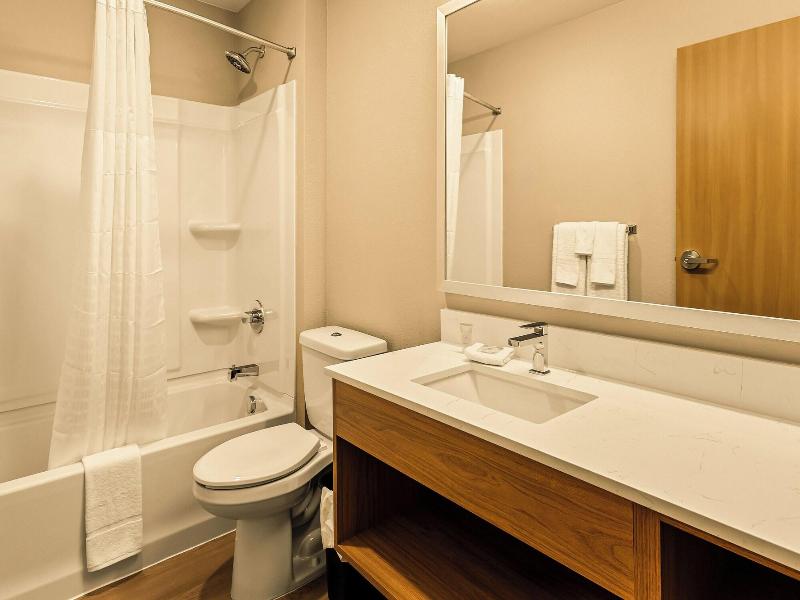Livaway Suites Seattle-renton image