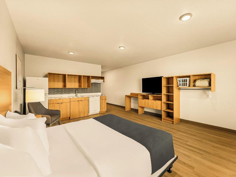Livaway Suites Seattle-renton image