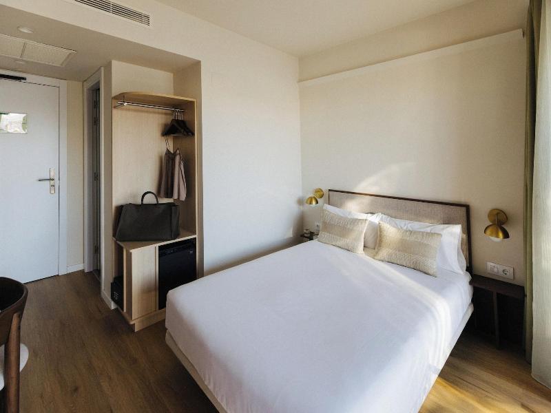 Atipico Madrid image