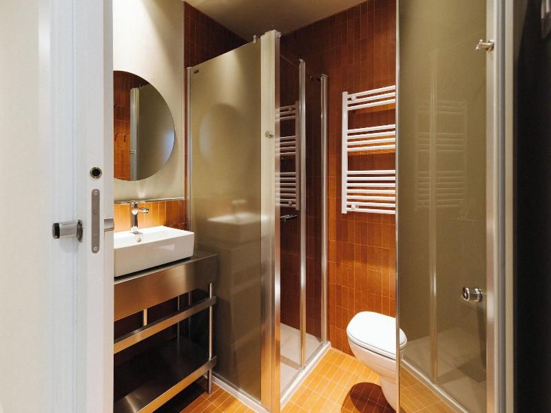 Atipico Madrid image