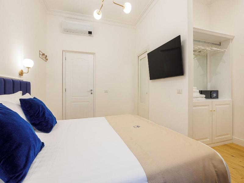 Sm Mellini Relais image