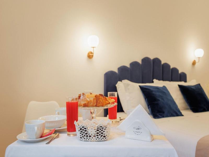 Sm Mellini Relais image