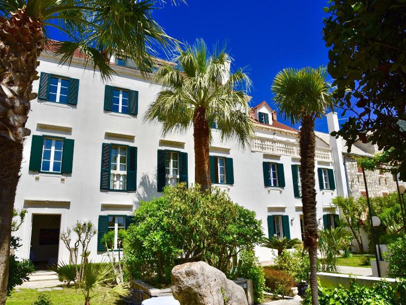 Villa Giardino Heritage Boutique Hotel Bol image