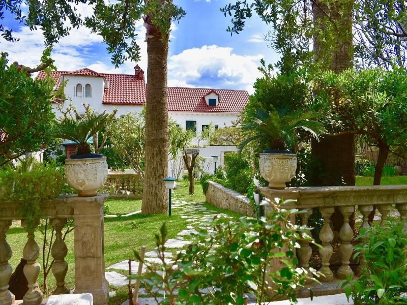 Villa Giardino Heritage Boutique Hotel Bol image