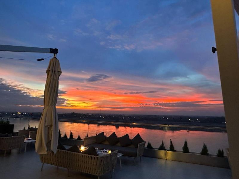 One Riviera Hotel And Residences image