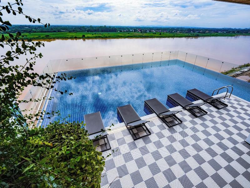 One Riviera Hotel And Residences image