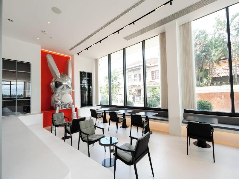 One Riviera Hotel And Residences image