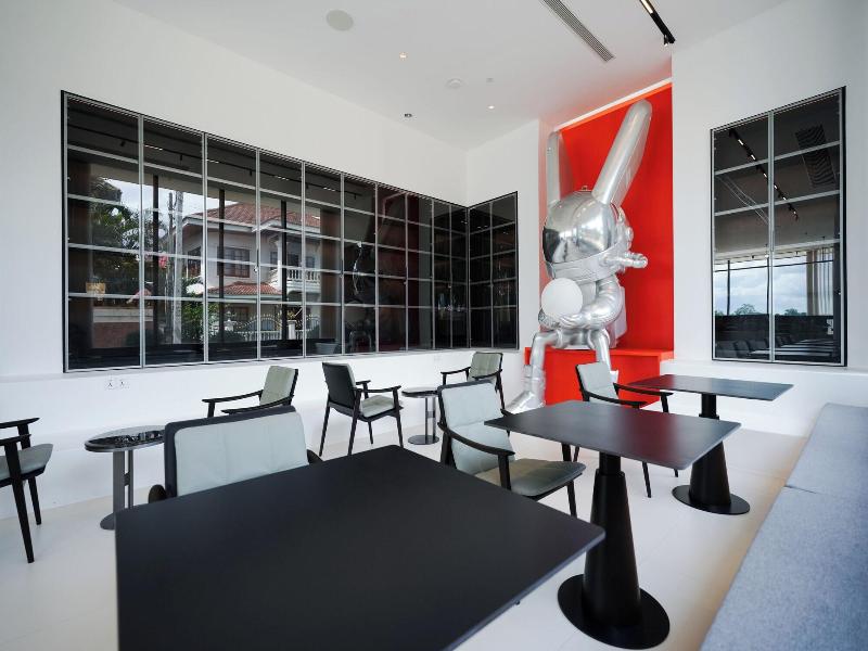 One Riviera Hotel And Residences image