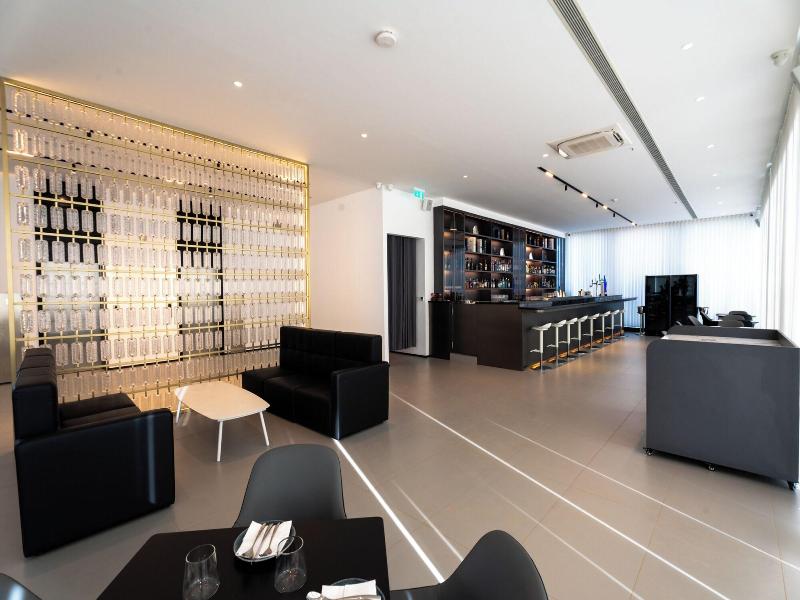 One Riviera Hotel And Residences image