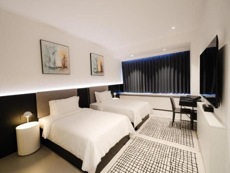 One Riviera Hotel And Residences image