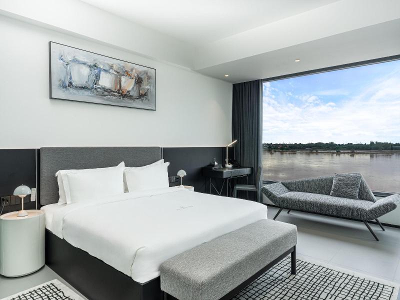 One Riviera Hotel And Residences image