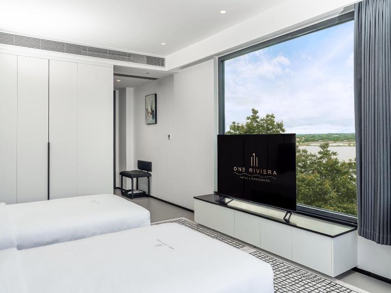 One Riviera Hotel And Residences image