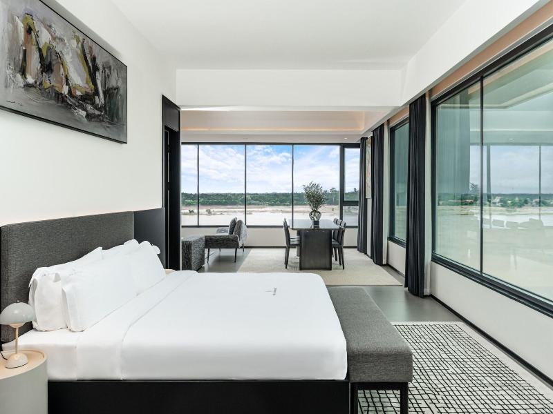 One Riviera Hotel And Residences image