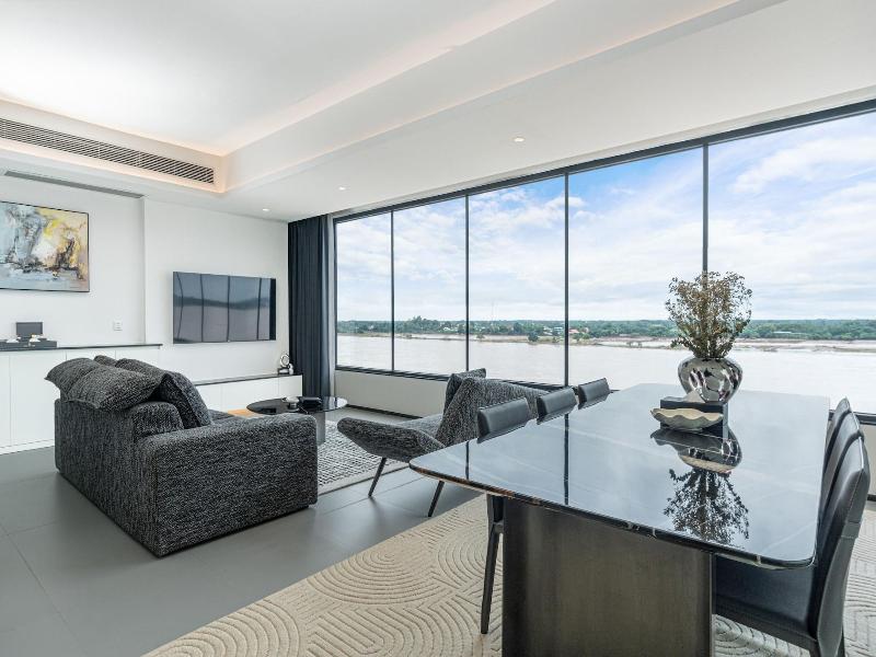 One Riviera Hotel And Residences image