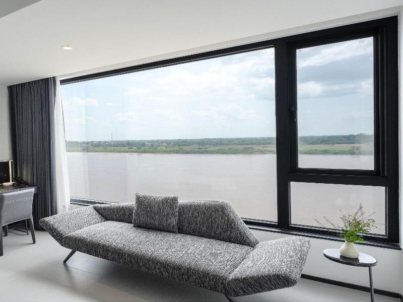 One Riviera Hotel And Residences image