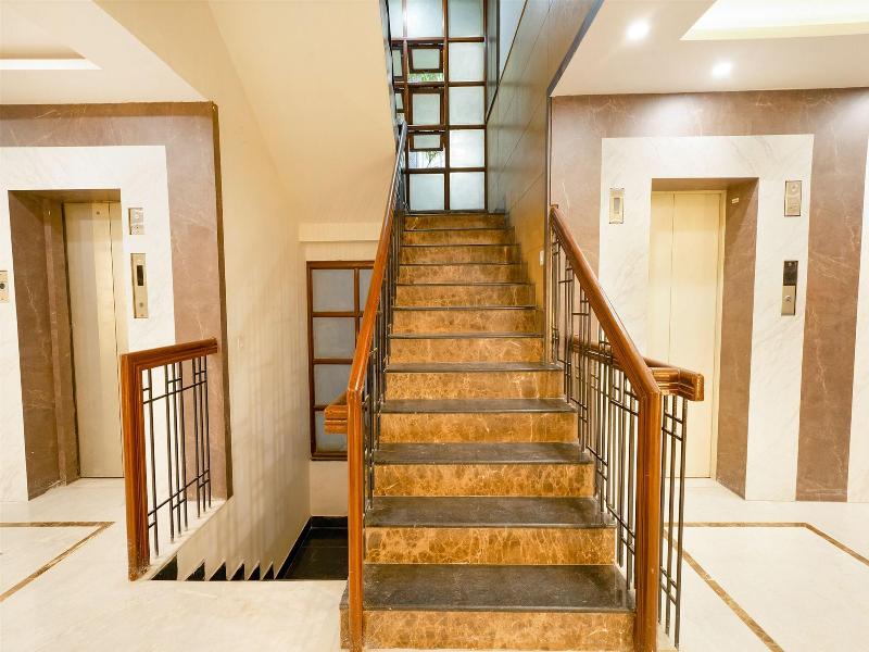 Fabhotel Royale Basant Residency image