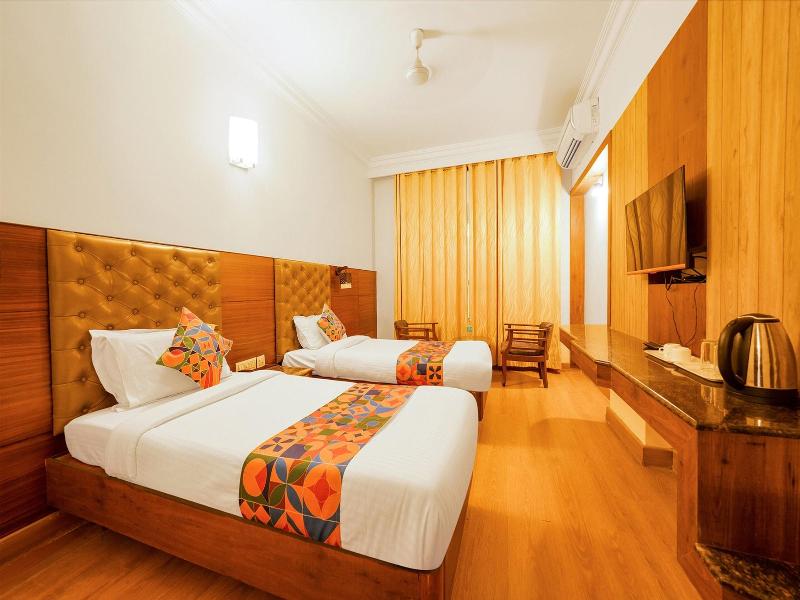 Fabhotel Royale Basant Residency image