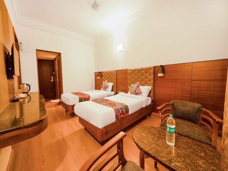 Fabhotel Royale Basant Residency image