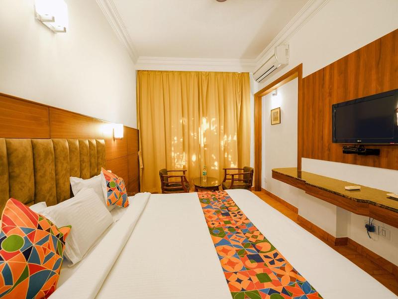 Fabhotel Royale Basant Residency image