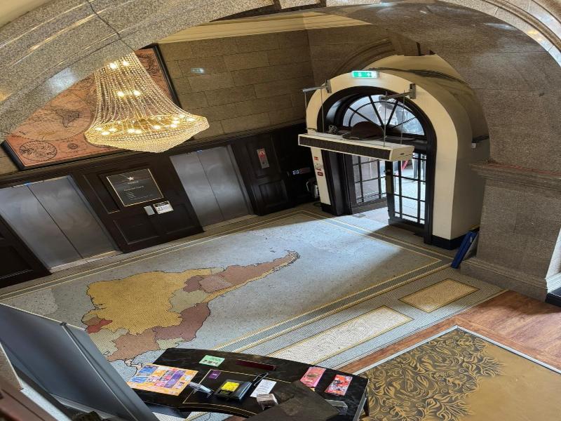 White Star Line Hotel image