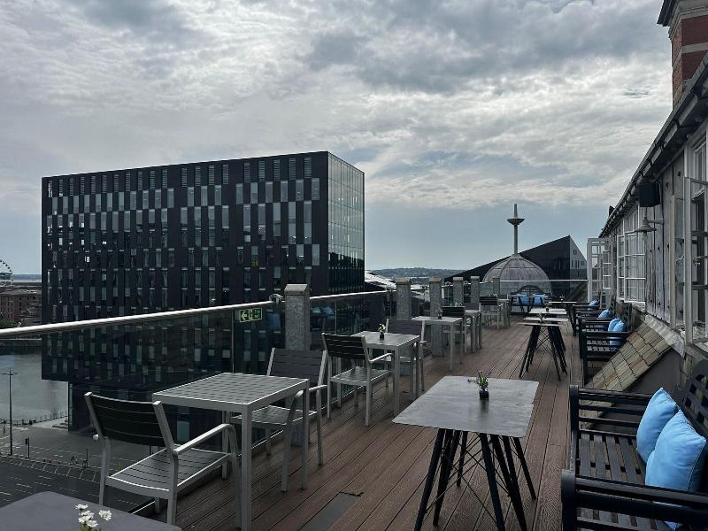White Star Line Hotel image