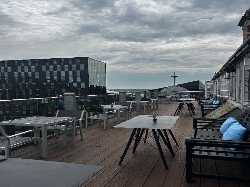 White Star Line Hotel image