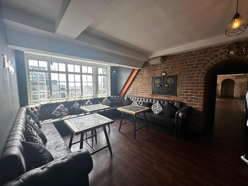 White Star Line Hotel image