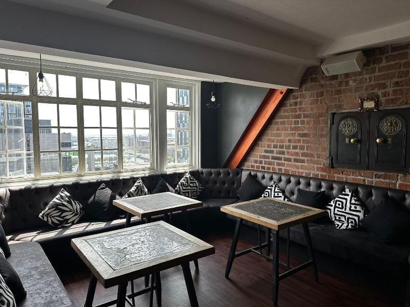 White Star Line Hotel image
