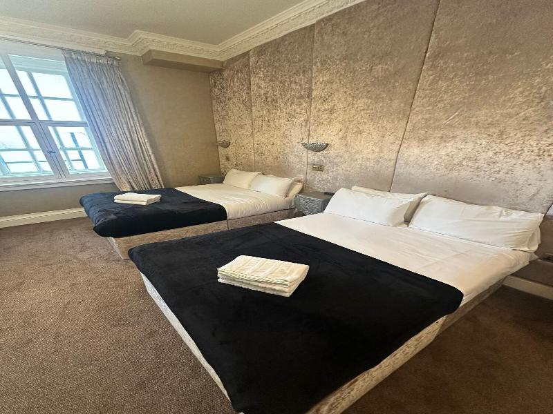 White Star Line Hotel image