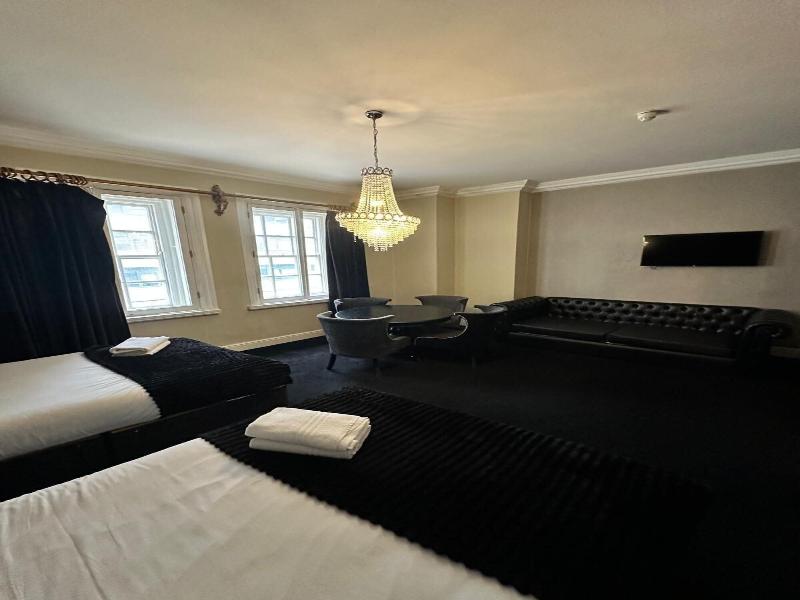 White Star Line Hotel image