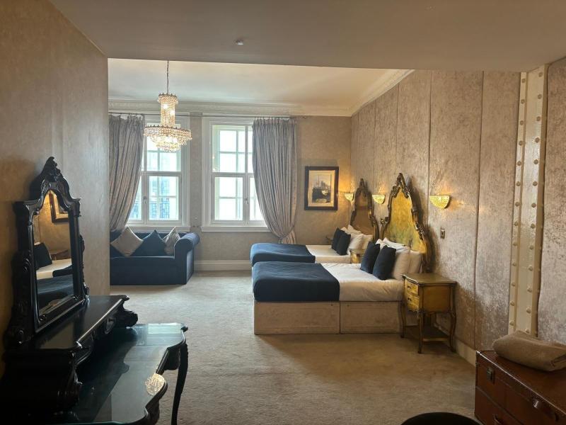 White Star Line Hotel image