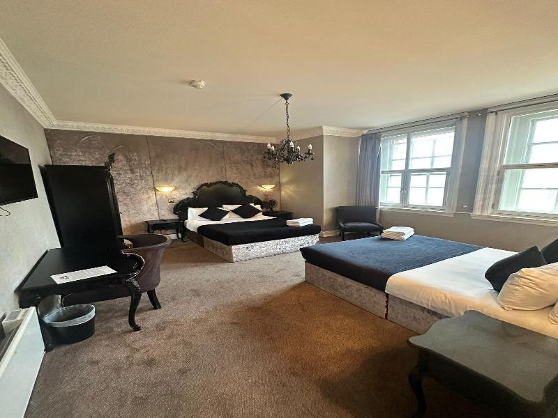 White Star Line Hotel image