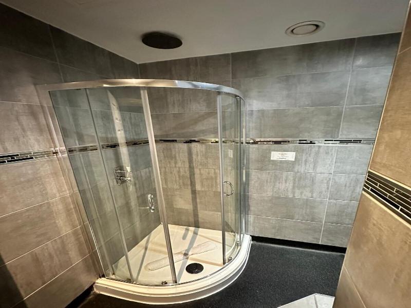 White Star Line Hotel image